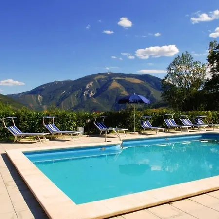 Sleeps 27 Pool Wifi ヴィラ Piobbico
