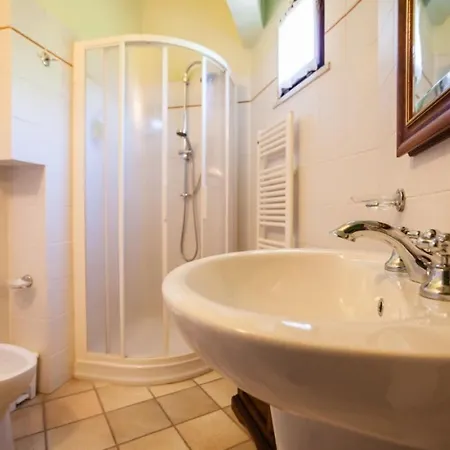 Sleeps 27 Pool Wifi * Piobbico